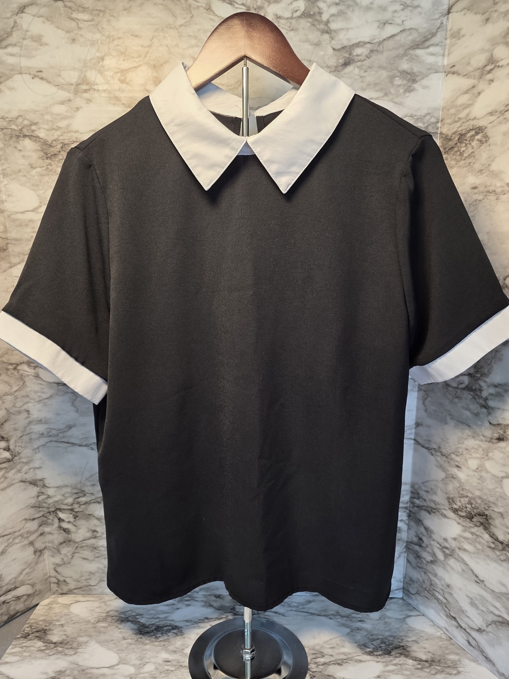 Classic Short Sleeve Black Shirt with White Collar Large